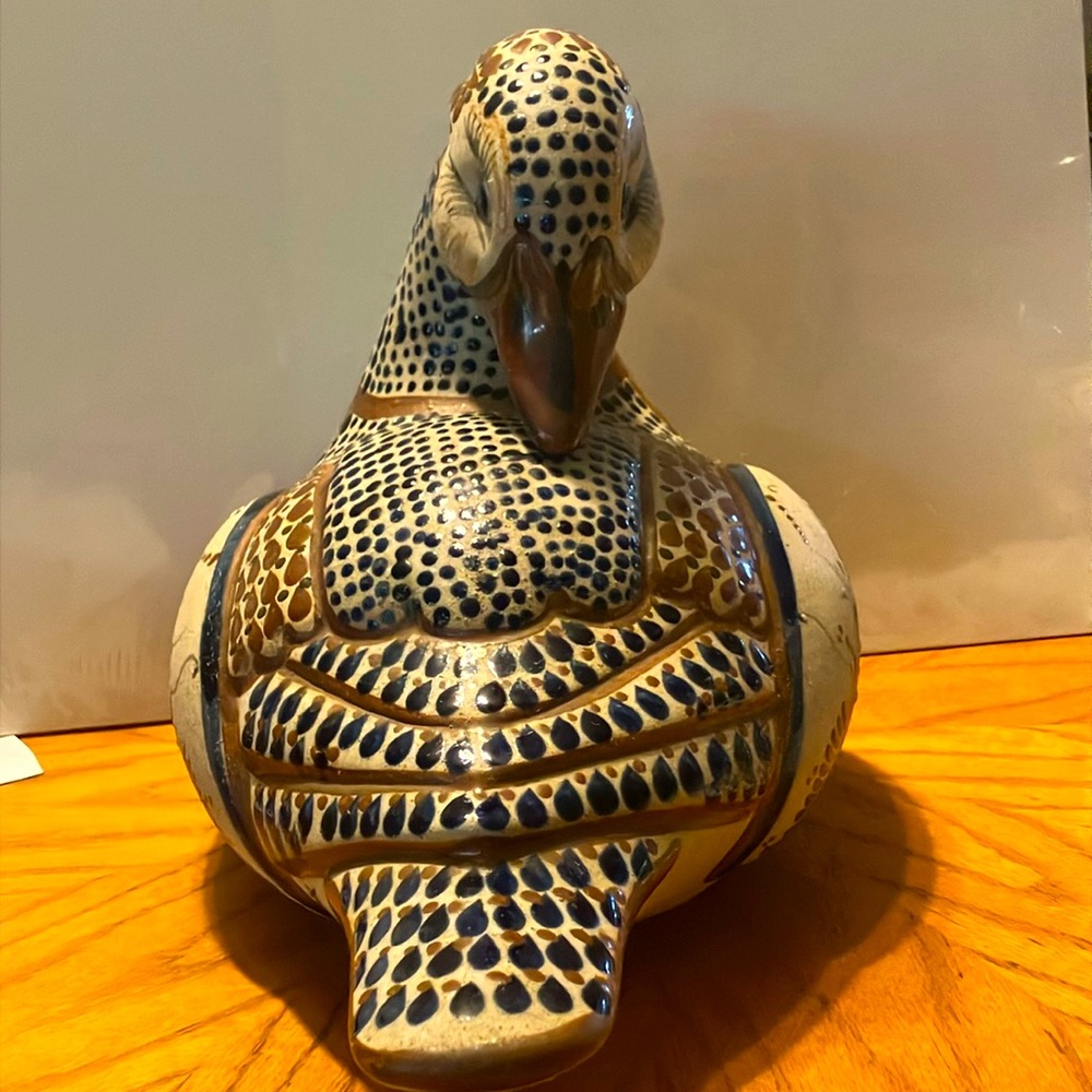 Ceramic Bird Figurine
Artist - Tonala